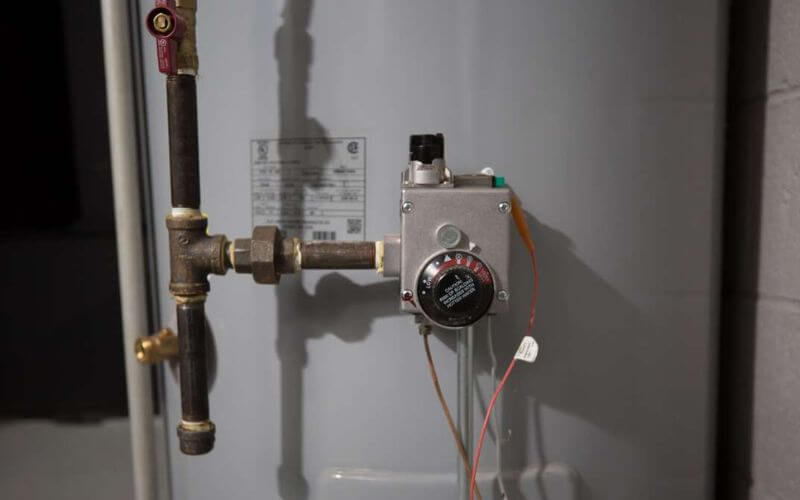 Read more about the article Does A Gas Hot Water Heater Need Electricity?