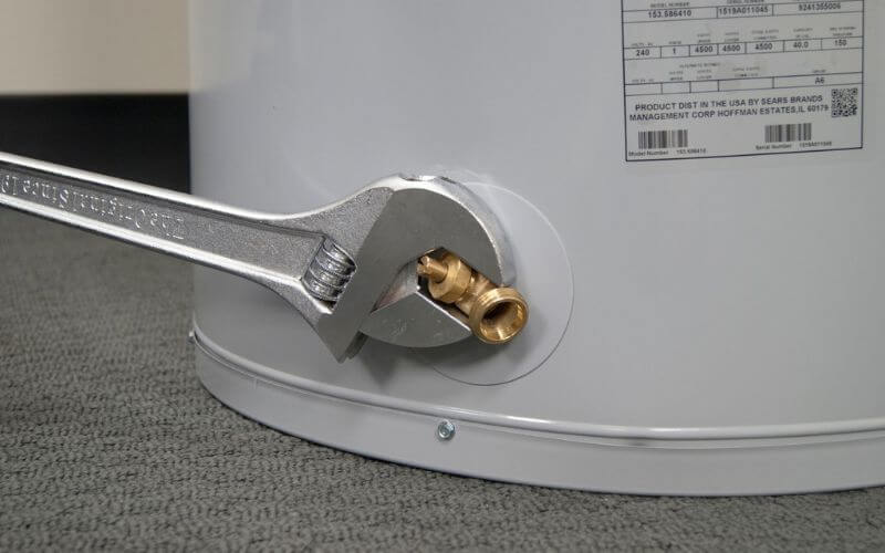 Read more about the article How to Tighten Drain Valve on Water Heater