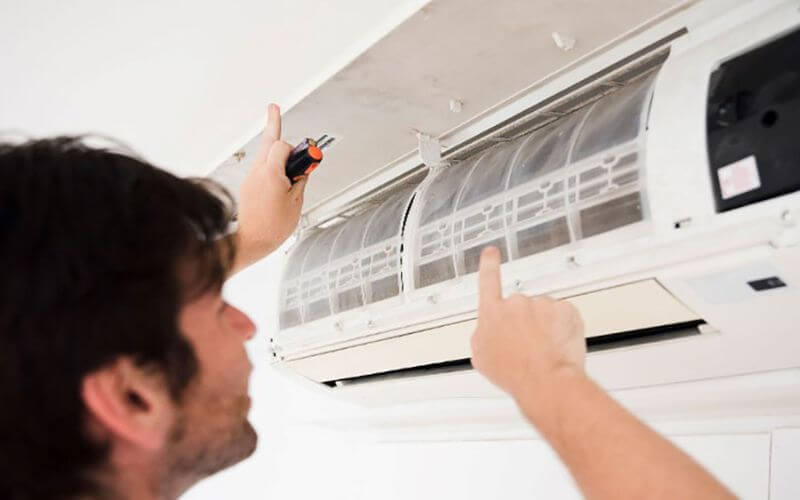 Read more about the article What to Do If Your Air Conditioner Smells Like Gas?